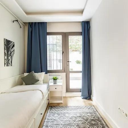 Chic, Cozy With Garden In Besiktas Appartement Istambul
