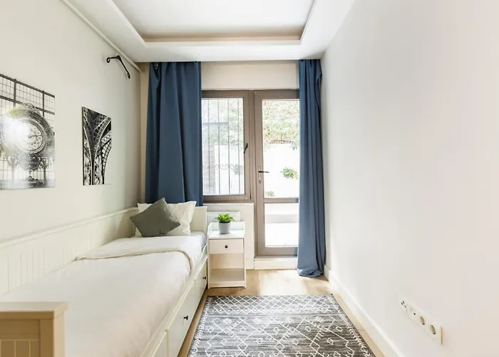 Chic, Cozy With Garden In Besiktas Lägenhet Istanbul