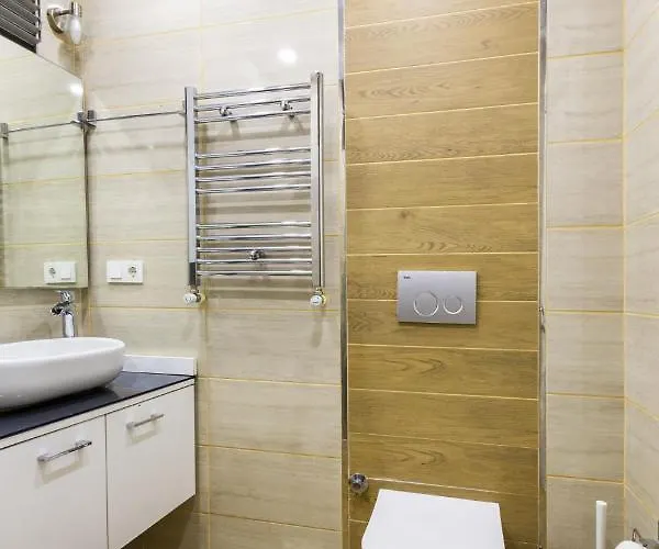 Lägenhet Chic, Cozy With Garden In Besiktas