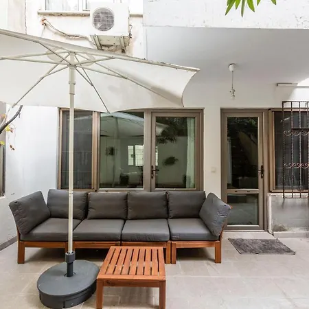 Chic, Cozy With Garden In Besiktas 아파트